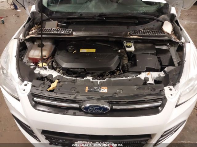 1FMCU9GX6GUB47463 Ford ESCAPE SE