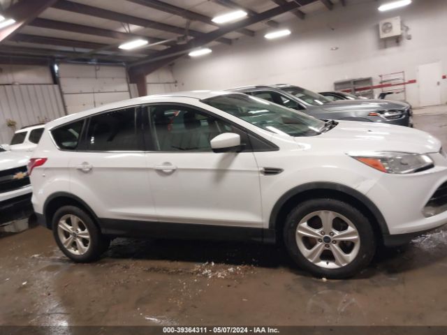 1FMCU9GX6GUB47463 Ford ESCAPE SE
