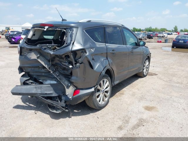 1FMCU0JD1HUC77968 Ford Escape Titanium