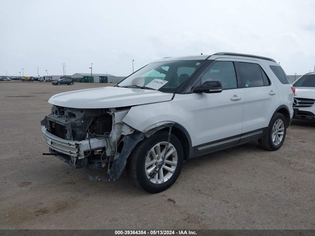 Ford EXPLORER XLT 2017 1FM5K7D82HGC54445 Image 2
