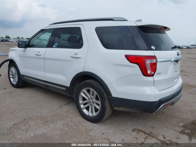 Ford EXPLORER XLT 2017 1FM5K7D82HGC54445 Image 3