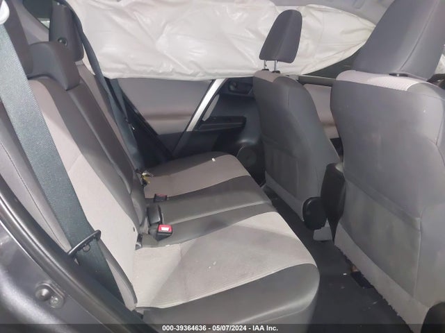 Toyota RAV4 LE 2015 JTMBFREV0FD160848 Image 8