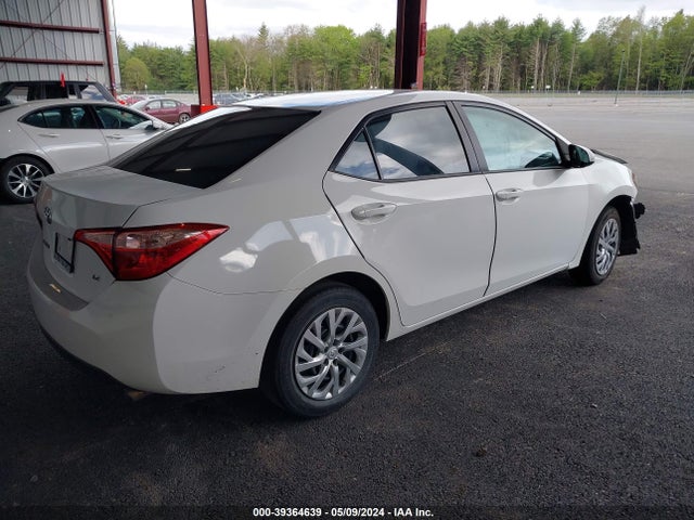 Toyota COROLLA LE 2017 5YFBURHE8HP638970 Image 4