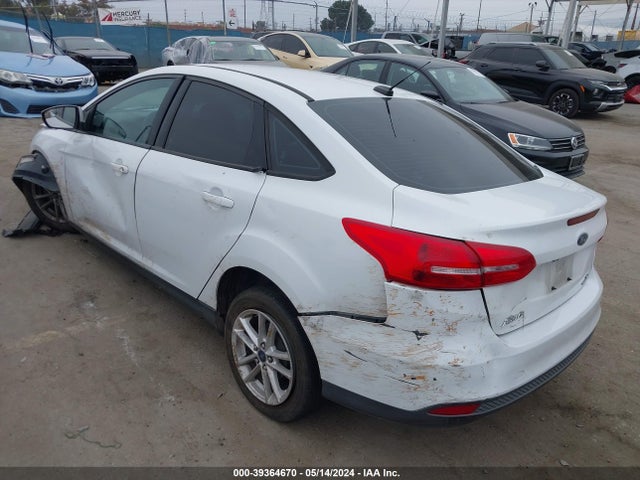 Ford FOCUS SE 2016 1FADP3F25GL277328 Image 3