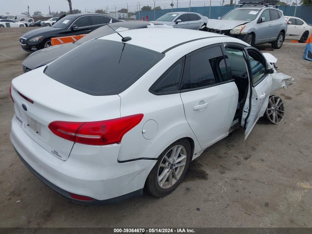 Ford FOCUS SE 2016 1FADP3F25GL277328 Image 4
