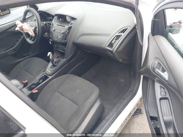 Ford FOCUS SE 2016 1FADP3F25GL277328 Image 5