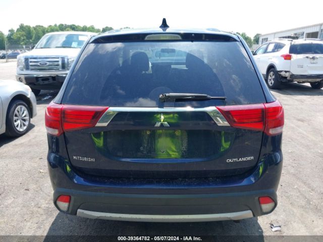 JA4AD2A36HZ067779 Mitsubishi Outlander Es