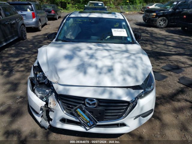 3MZBN1V37JM252181 Mazda Mazda3 Touring