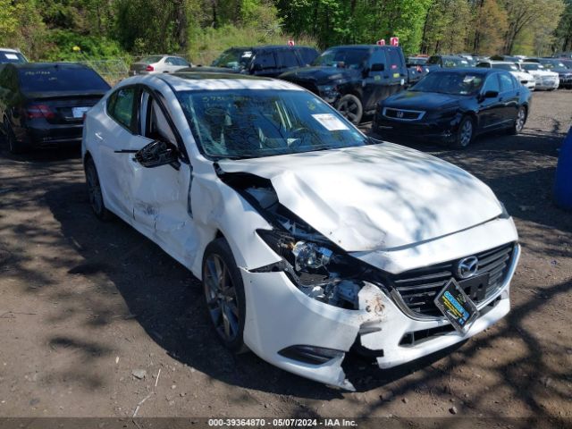 3MZBN1V37JM252181 Mazda Mazda3 Touring