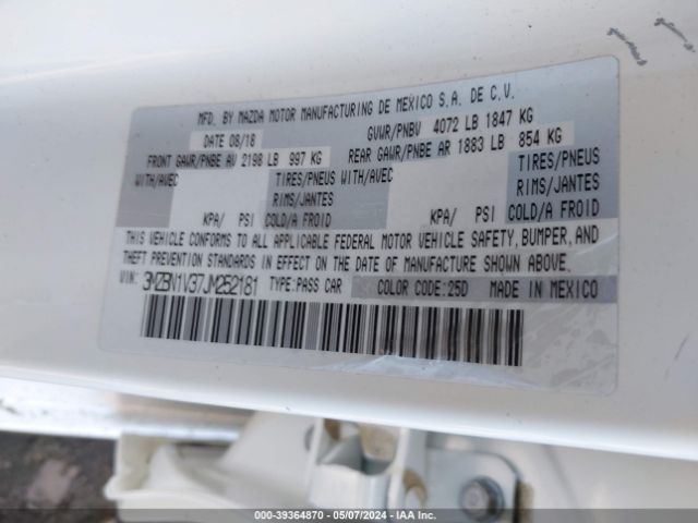 3MZBN1V37JM252181 Mazda Mazda3 Touring