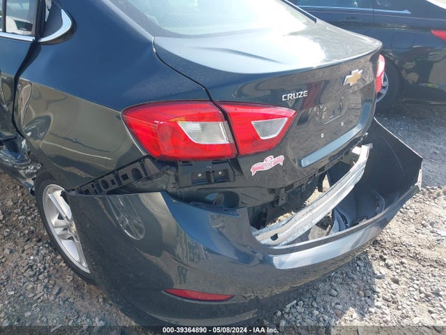 Chevrolet Cruze Lt Auto 2018 1G1BE5SM5J7185056 Image 17