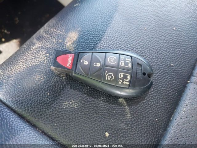 2C4RC1CG9FR597676 Chrysler Town & Country Touring-l