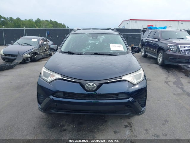 Toyota RAV4 LE 2018 JTMZFREV6JD109832 Image 12