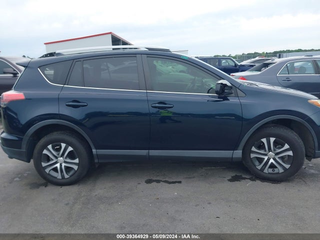 Toyota RAV4 LE 2018 JTMZFREV6JD109832 Image 13