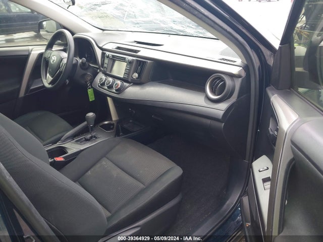 Toyota RAV4 LE 2018 JTMZFREV6JD109832 Image 5