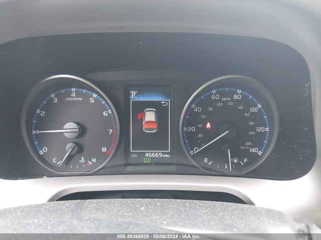 Toyota RAV4 LE 2018 JTMZFREV6JD109832 Image 7