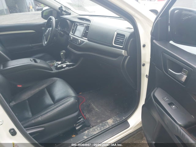 Toyota Highlander Xle V6 2014 5TDKKRFH5ES009091 Image 5
