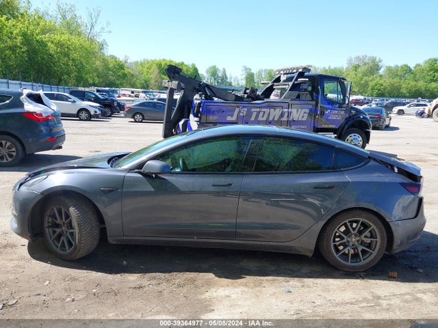 Tesla Model 3 Rear-wheel Drive 2022 5YJ3E1EA5NF104689 Image 14