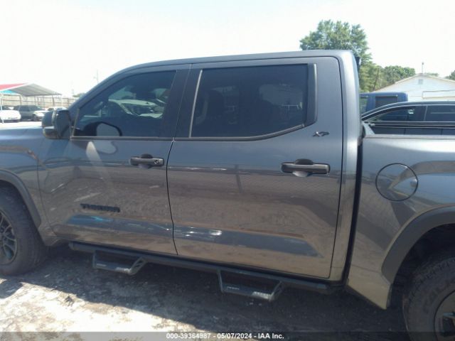 5TFLA5DB5NX019239 Toyota Tundra Sr5