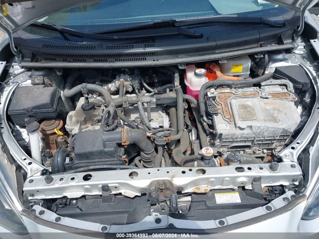Toyota Prius C Four 2017 JTDKDTB39H1593370 Image 10