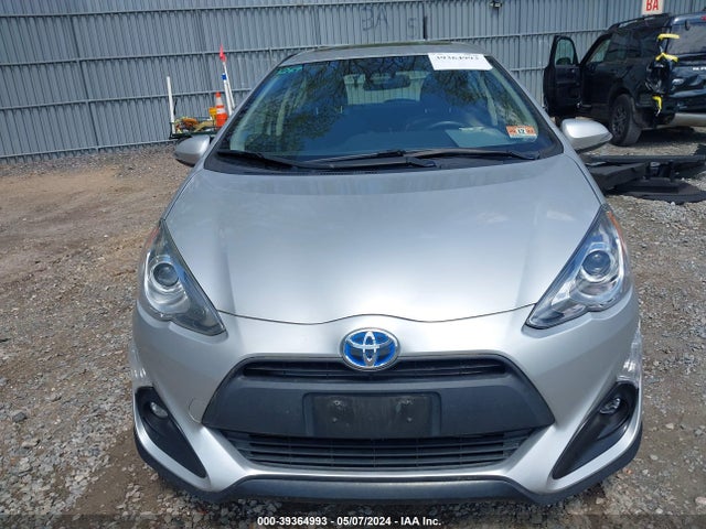 Toyota Prius C Four 2017 JTDKDTB39H1593370 Image 12
