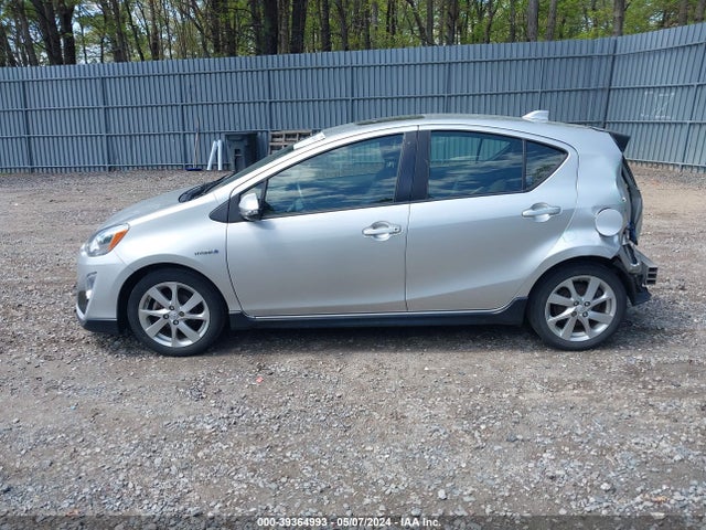 Toyota Prius C Four 2017 JTDKDTB39H1593370 Image 14