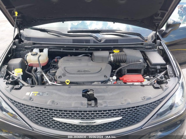 2C4RC1CG7NR227034 Chrysler Voyager Lx