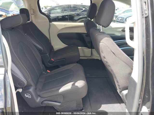2C4RC1CG7NR227034 Chrysler Voyager Lx