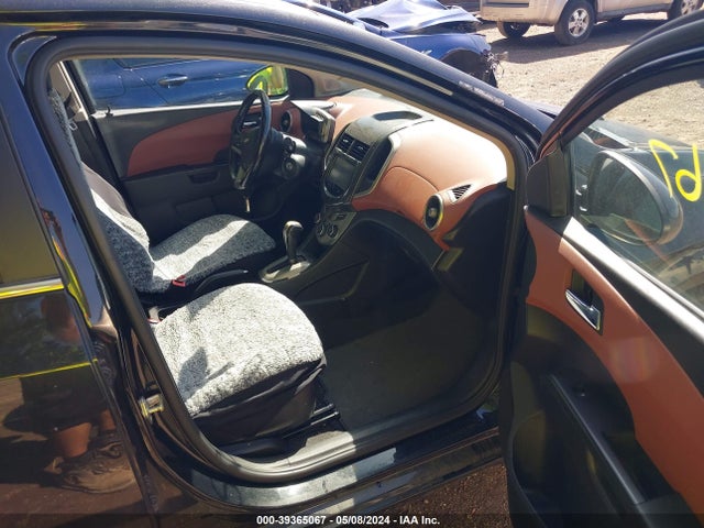 Chevrolet Sonic Ltz Auto 2015 1G1JE5SB9F4110721 Image 5