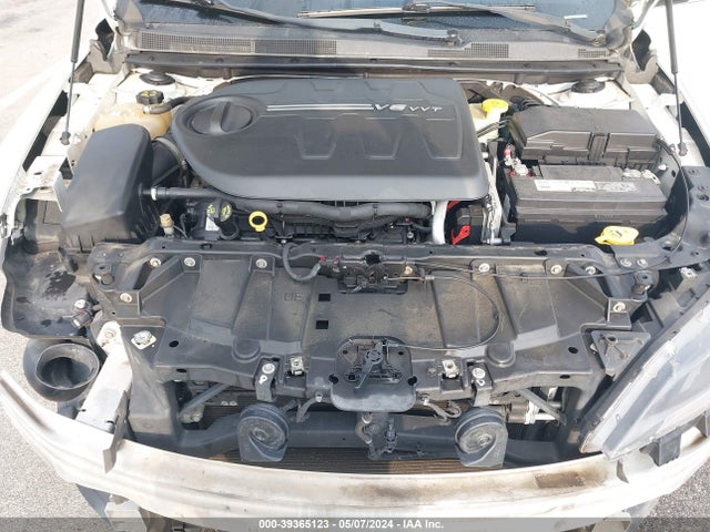 Chrysler 200 C 2015 1C3CCCEG6FN514625 Image 10