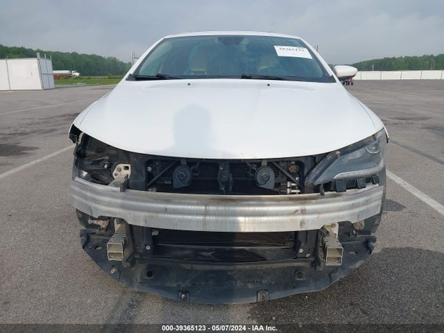 Chrysler 200 C 2015 1C3CCCEG6FN514625 Image 6