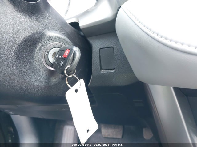 Toyota Rav4 Xle 2017 JTMWFREVXHJ130858 Image 11