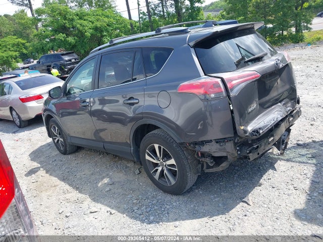 Toyota Rav4 Xle 2017 JTMWFREVXHJ130858 Image 3