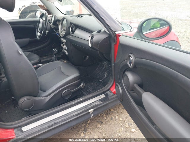 2009 MINI COOPER WMWMF33529TW71302 Photo 4