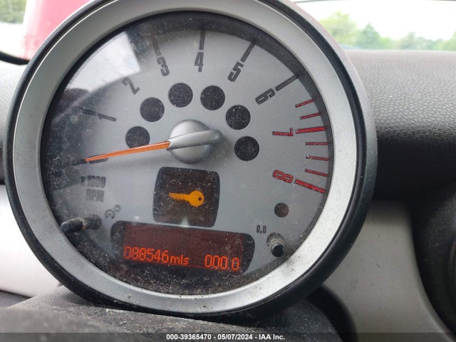 2009 MINI COOPER WMWMF33529TW71302 Photo 6