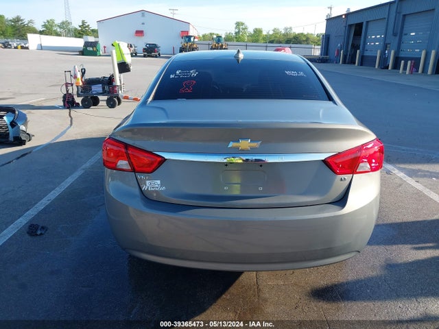 Chevrolet IMPALA 1LT 2018 2G1105S36J9151448 Image 16