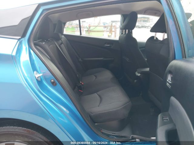 JTDL9MFU8N3034729 Toyota Prius Le Awd-e