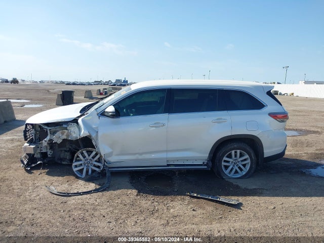 Toyota Highlander Le 2016 5TDZARFH5GS020709 Image 14