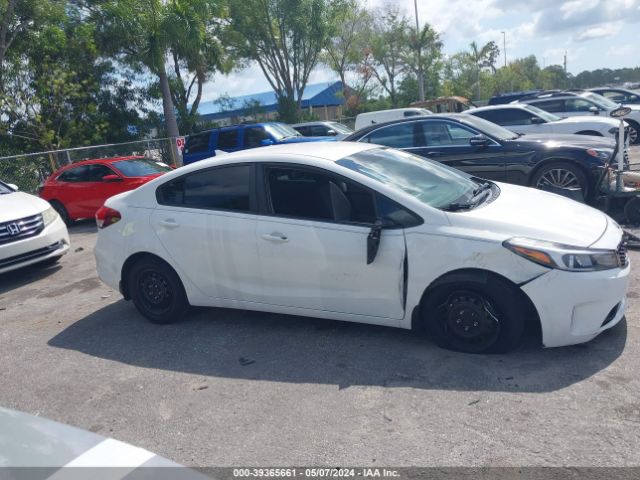 3KPFK4A7XJE244819 KIA FORTE LX