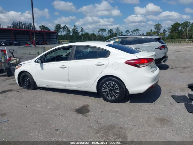 3KPFK4A7XJE244819 KIA FORTE LX