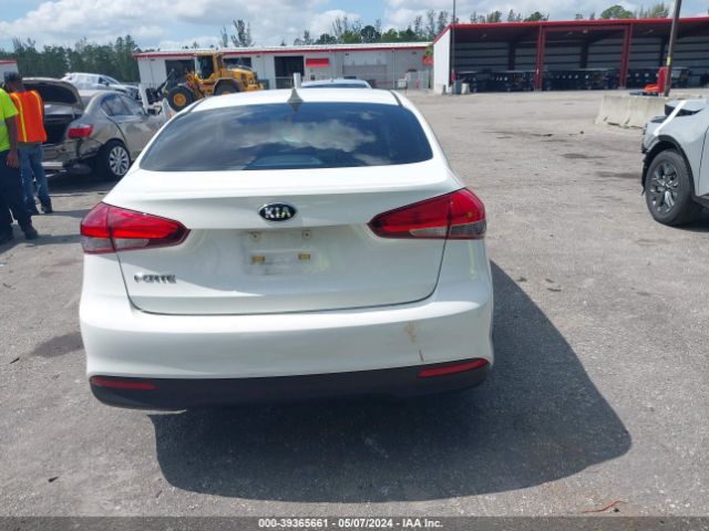 3KPFK4A7XJE244819 KIA FORTE LX