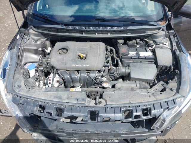 KIA FORTE LX 2017 3KPFK4A75HE152723 Image 10
