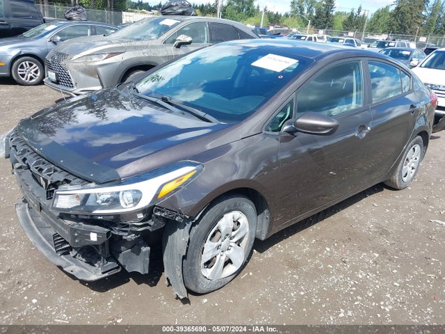 KIA FORTE LX 2017 3KPFK4A75HE152723 Image 2