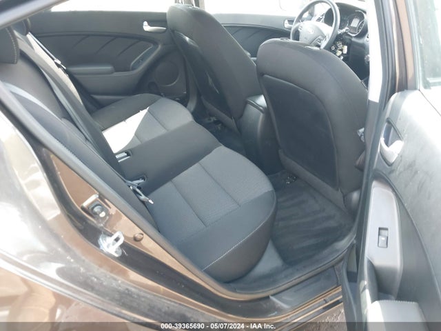 KIA FORTE LX 2017 3KPFK4A75HE152723 Image 8