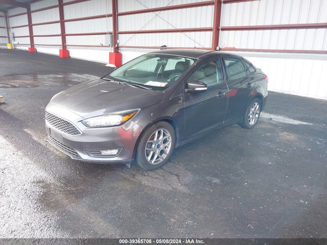 Ford FOCUS SE 2015 1FADP3F29FL319448 Image 2
