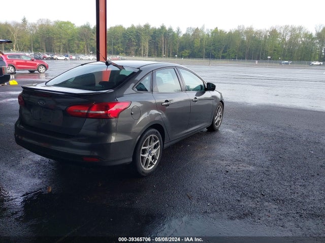 Ford FOCUS SE 2015 1FADP3F29FL319448 Image 4