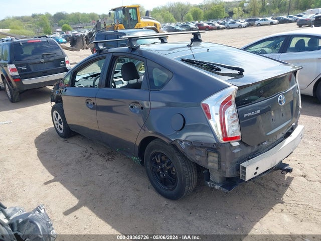 Toyota Prius Two 2015 JTDKN3DU7F1992956 Image 3