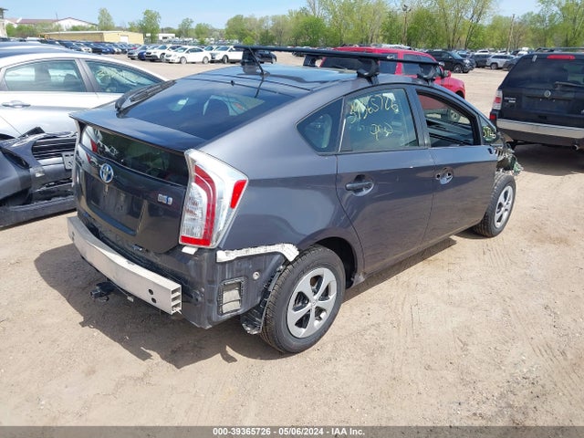Toyota Prius Two 2015 JTDKN3DU7F1992956 Image 4