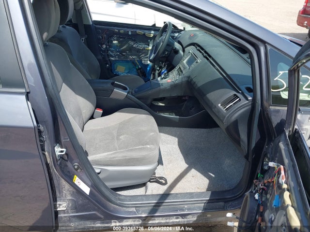 Toyota Prius Two 2015 JTDKN3DU7F1992956 Image 5