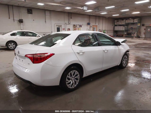Toyota COROLLA LE 2019 2T1BURHE2KC224039 Image 4